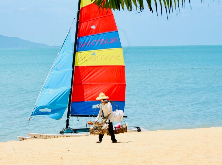 Santiburi Beach in 2009, with a HobiCat and Beach Vendor on pristine sand