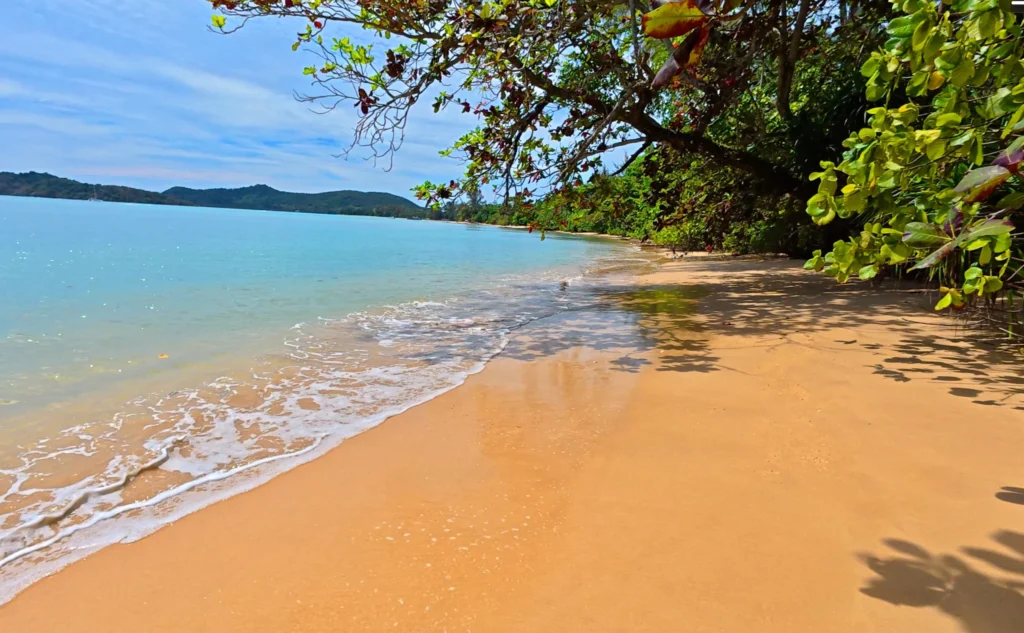 Perfect beaches at White Sand Beach, Koh Mak